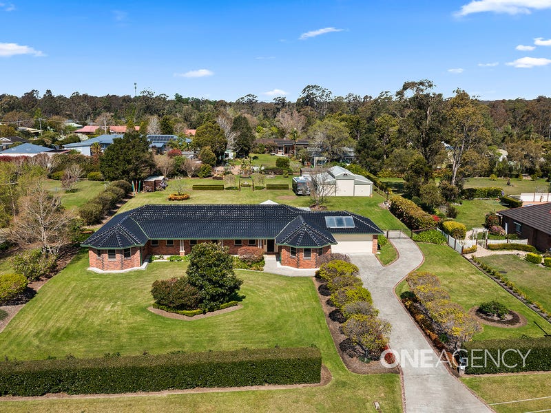 36 Tartarian Crescent, Bomaderry, NSW 2541 House for Sale