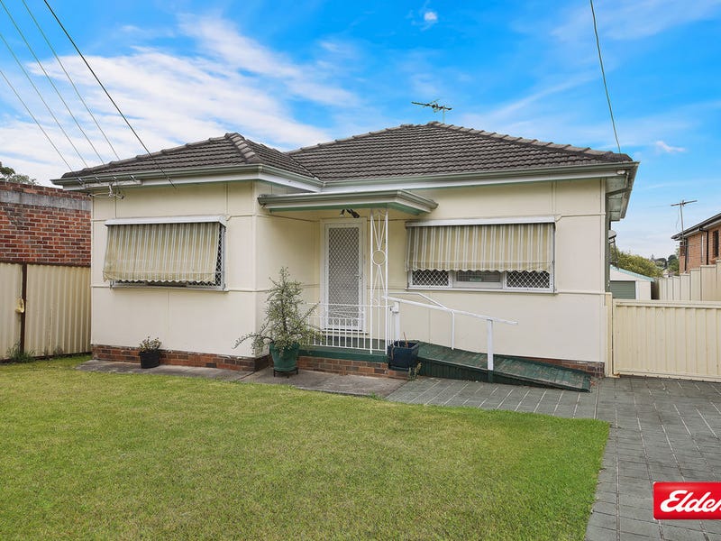 2 GREENACRE ROAD, Greenacre, NSW 2190 Property Details