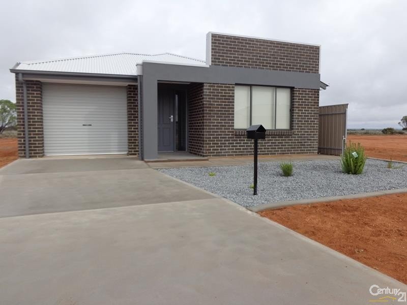 7 Warnes Avenue, Whyalla Jenkins, SA 5609