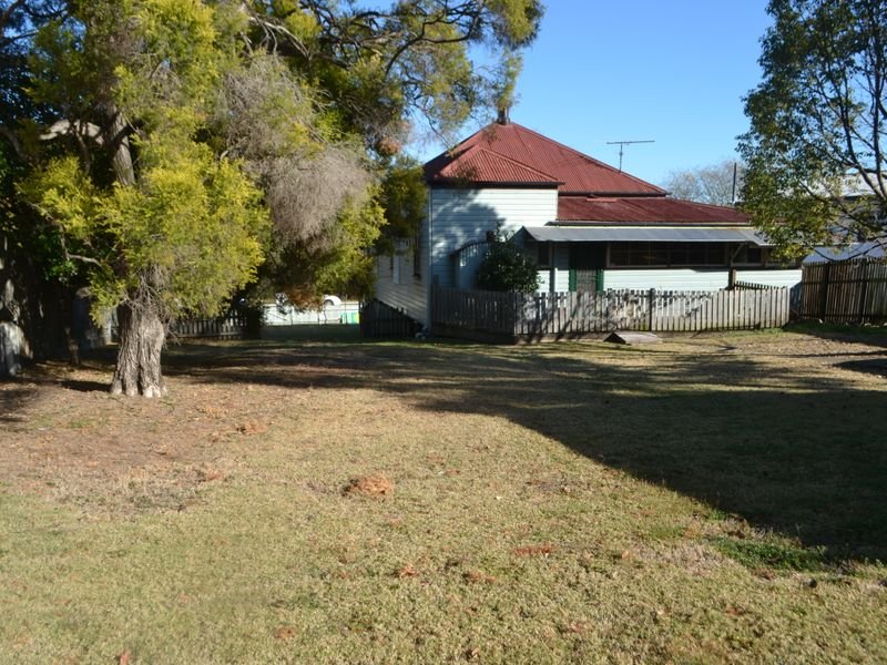 17 Mortimer Street, Ipswich, Qld 4305 Property Details