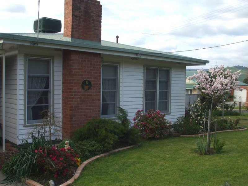 Property 105982883, Tallangatta, Vic 3700 Property Details