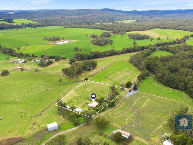 60 Larsons Access, Carlisle River, VIC 3239