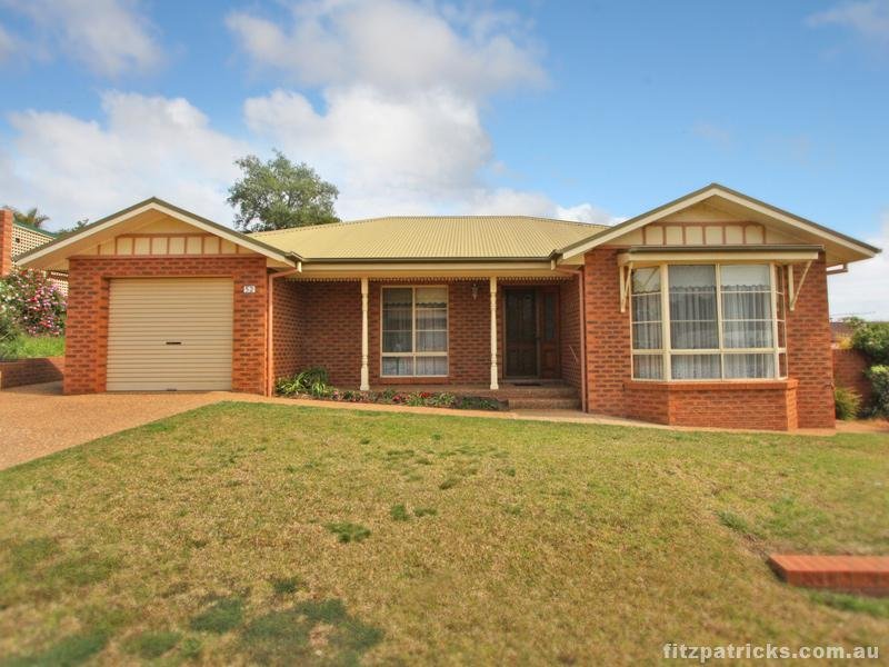 52 Brooklyn Drive, Bourkelands, NSW 2650 Property Details