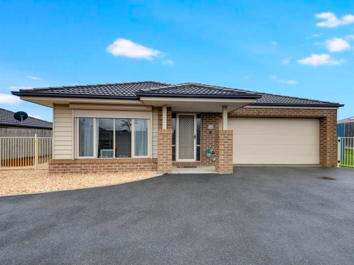 1/32 Duxbury Drive, Traralgon, Vic 3844 Property Details