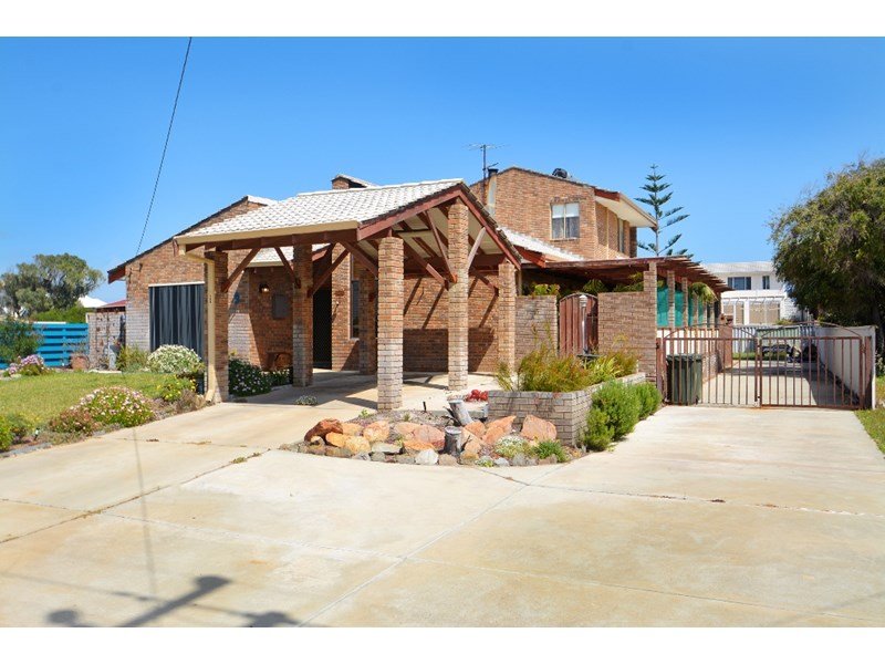 150 Gingin Road, Lancelin, WA 6044