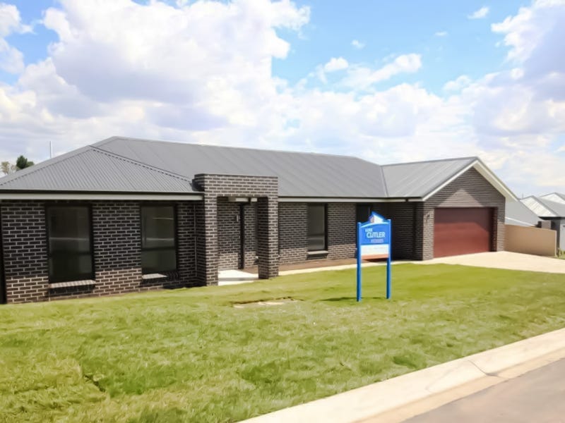 61 Graham Drive, Kelso, NSW 2795 Property Details