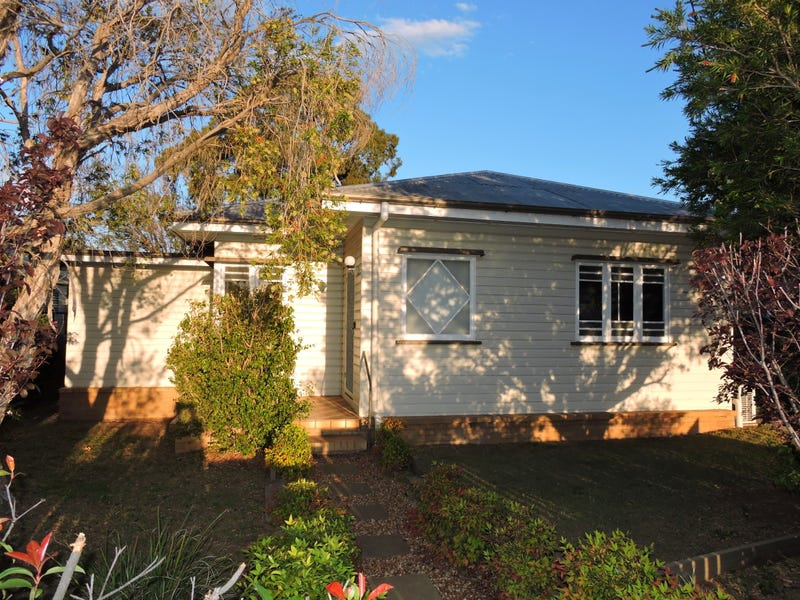 90 Albion Street, Warwick, Qld 4370 Property Details