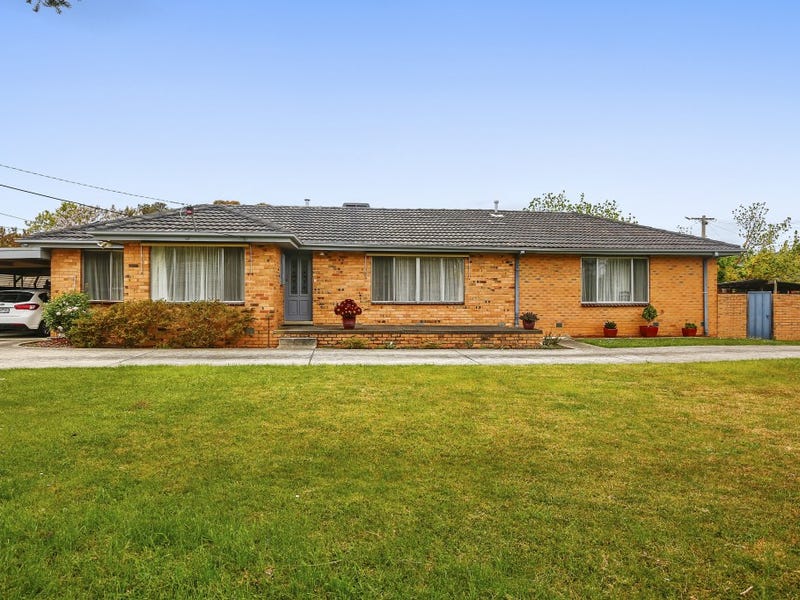 110 Carronvale Road, Mooroolbark, Vic 3138 Property Details