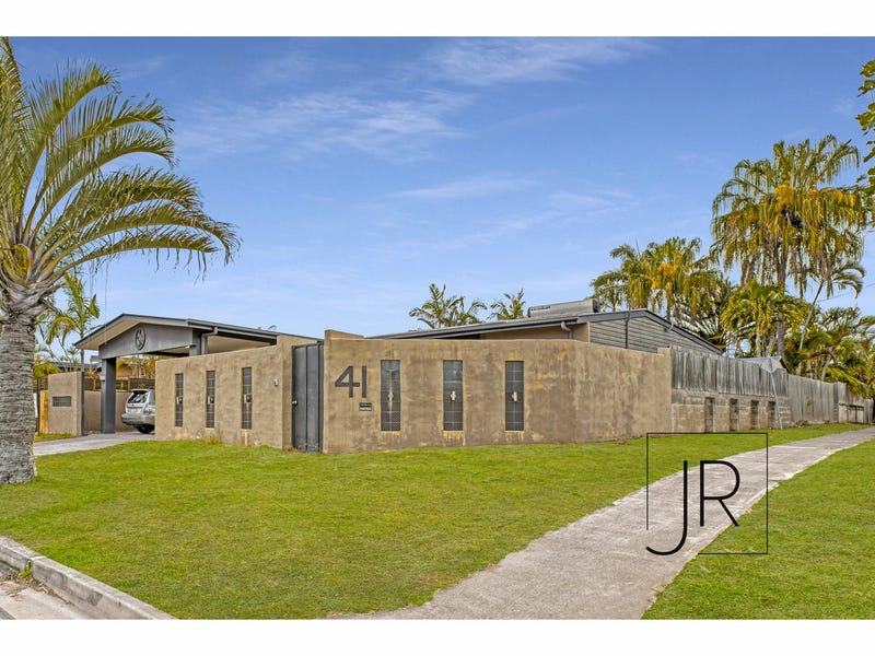 41 Savoy Drive, Broadbeach Waters, QLD 4218