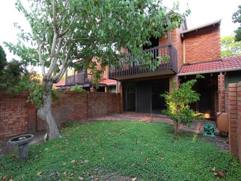 18/5 Elliott Road, Claremont, WA 6010 Property Details