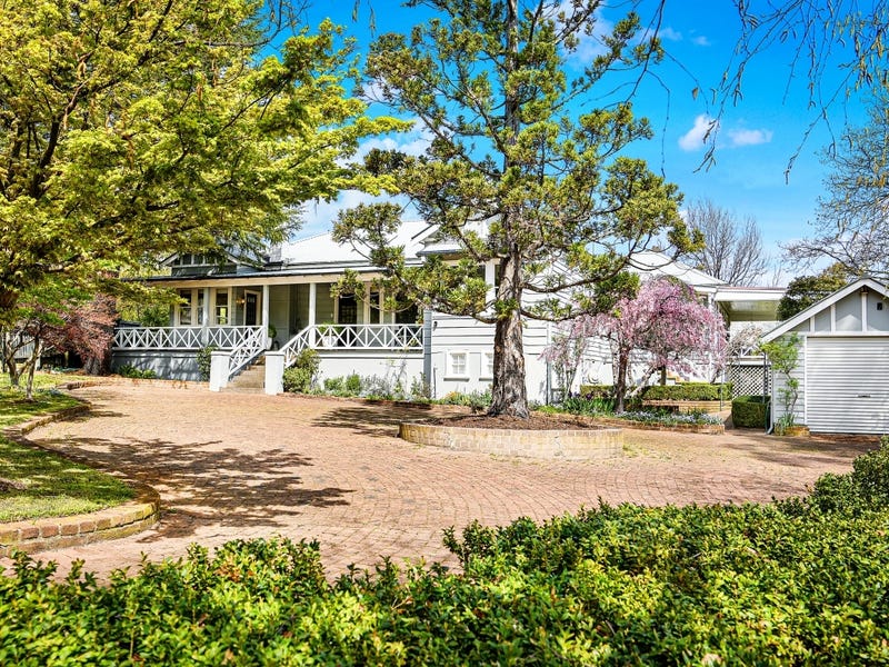 "Old Meadows" 31 Holly Street, Bowral, NSW 2576 Property Details