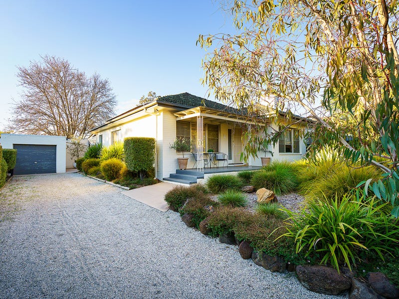 Houses for Sale in Castlemaine, VIC 3450