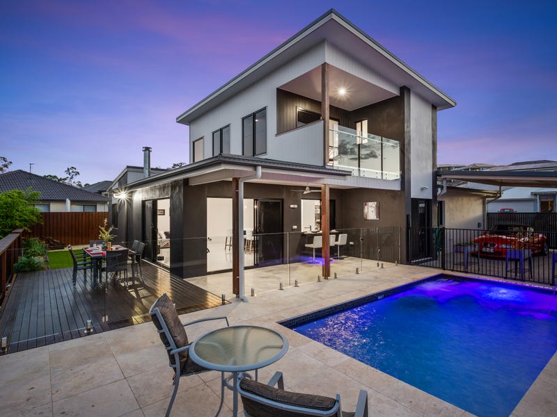 14 Oxenham Circuit, Augustine Heights, QLD 4300