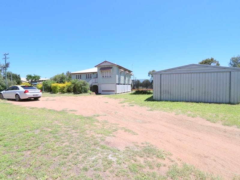 24 Andrews Road, Emerald, Qld 4720