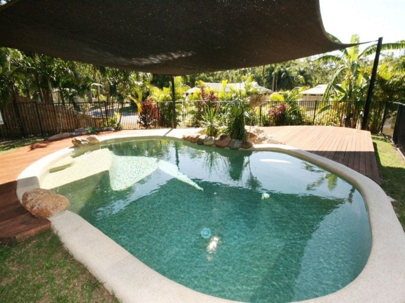 2 Solway Avenue, Cannonvale, QLD 4802