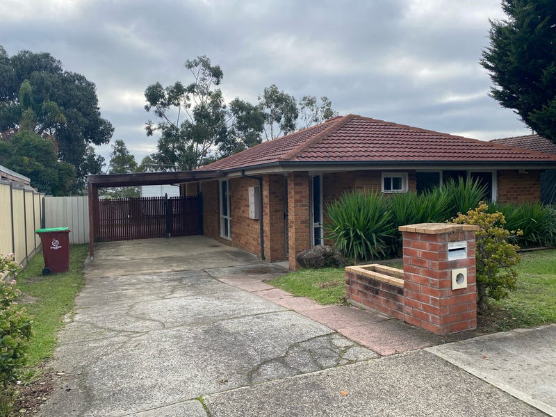 27 Blackwood Drive, Hampton Park, VIC 3976
