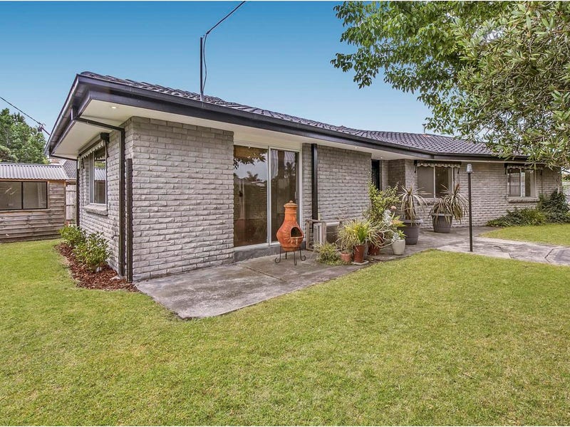 14 Barry Street, Seaford, Vic 3198 - Property Details