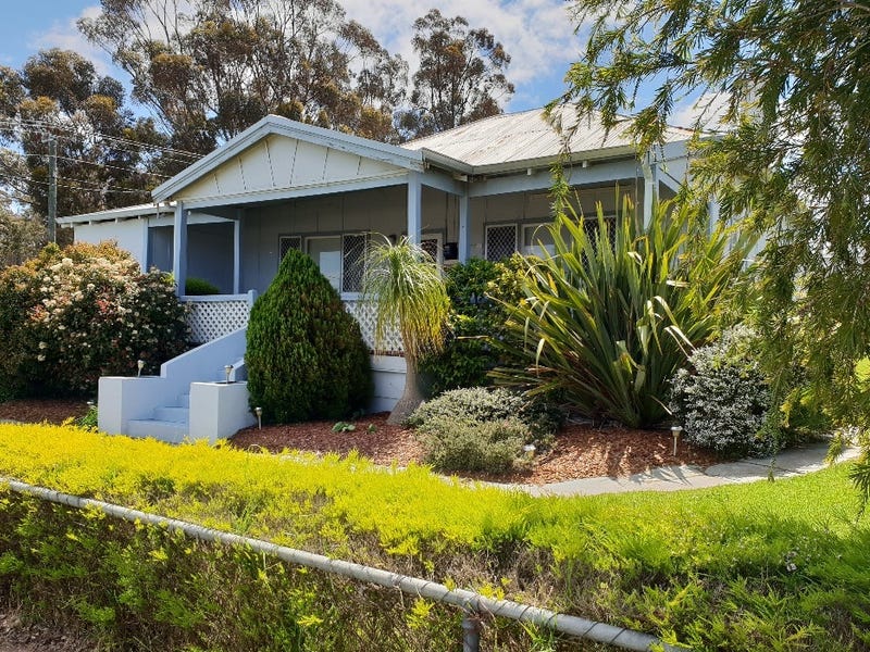 15 McLeod Street, Kojonup, WA 6395 Property Details