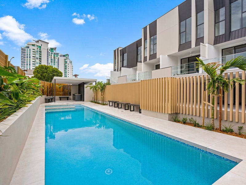 3/24 Imperial Parade, Labrador, QLD 4215