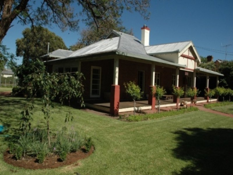 114 Meryula Street, Narromine, NSW 2821 Property Details