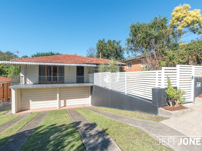 82 Brodie Street Holland Park West QLD 4121 realestate .au