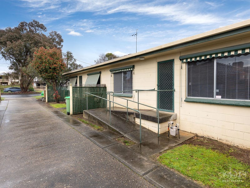 2/92 LAWRENCE STREET, Wodonga, Vic 3690 Property Details