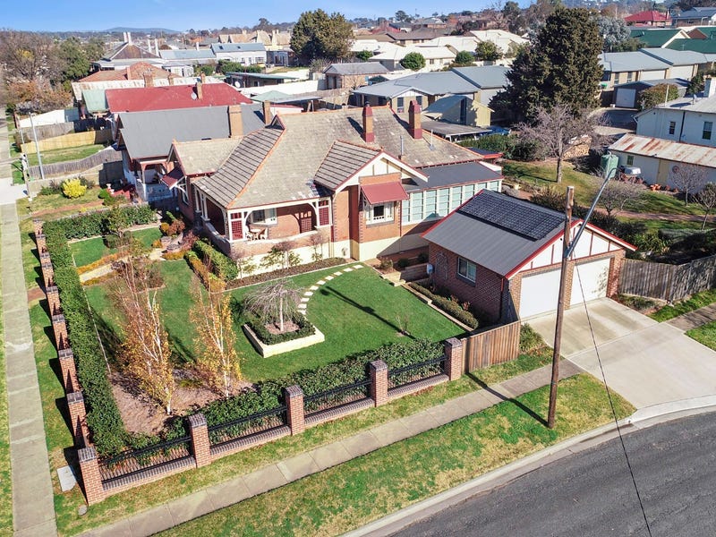 24 Cowper Street Goulburn Nsw 2580 Realestate Com Au