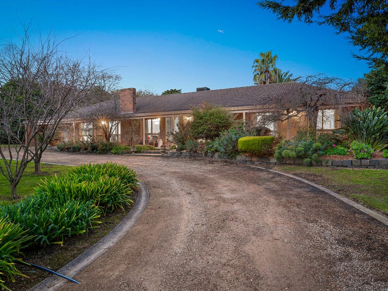 138 Centre Road, Langwarrin, Vic 3910 Property Details