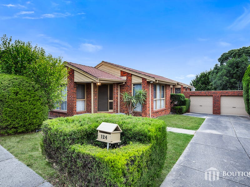 124 Gleneagles Drive, Endeavour Hills, VIC 3802