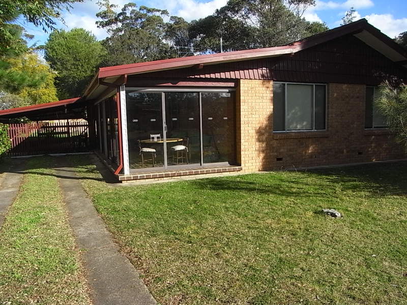 11 Larmer Close, Broulee, NSW 2537 Property Details