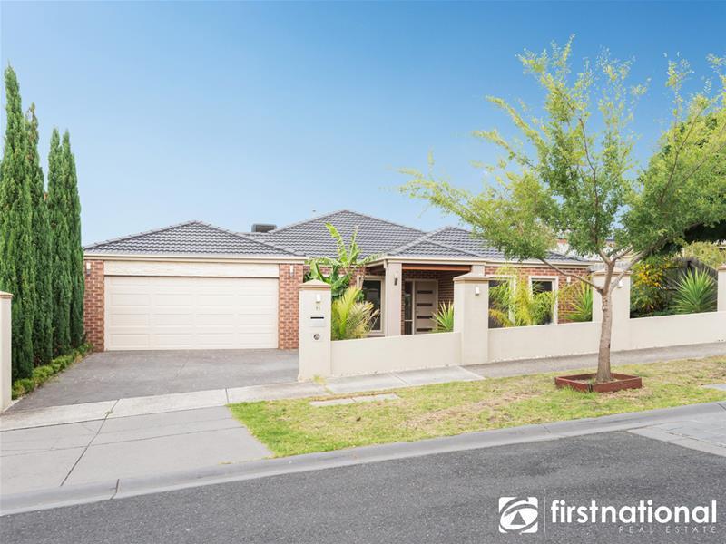 11 Locarno Place, Narre Warren South, VIC 3805 - realestate.com.au