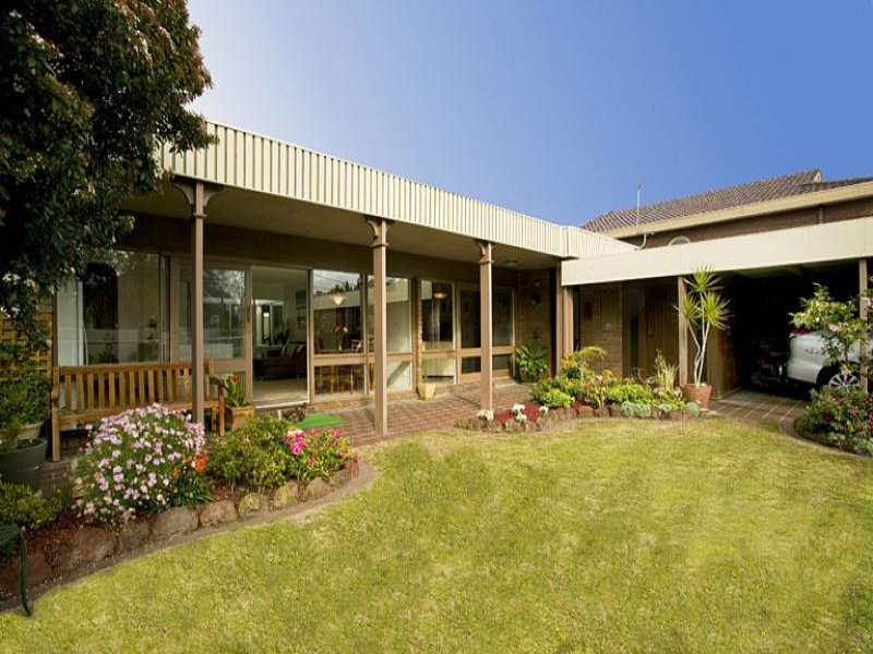 4 Powys Drive, Beaumaris, Vic 3193 Property Details