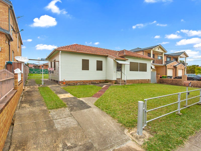 194 Noble Avenue, Greenacre, NSW 2190 Property Details