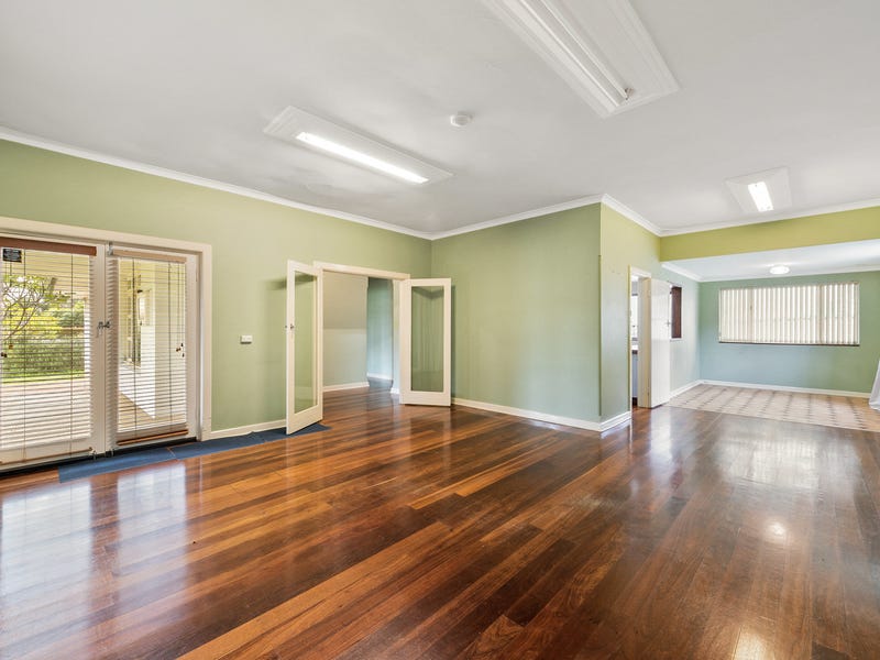 17 Peebles Road, Floreat, WA 6014