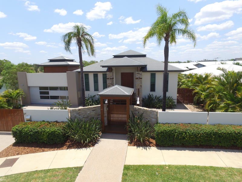 53 Lakeside Drive, Emerald, Qld 4720 Property Details