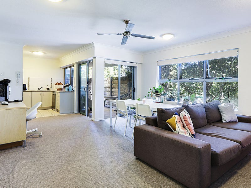 2/1 Hinterland Drive, Mudgeeraba, QLD 4213