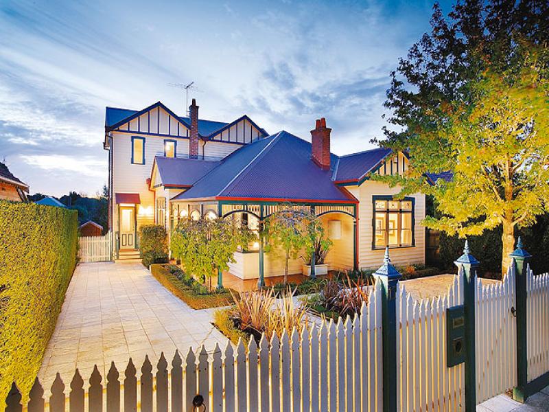 17 Wells Street, Surrey Hills, VIC 3127