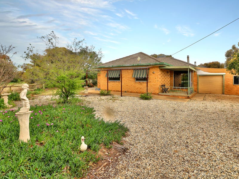 159 Henry Street, Deniliquin, NSW 2710
