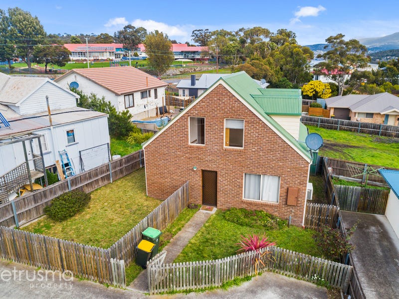 2/2A Dampier Street, Warrane, Tas 7018 Property Details