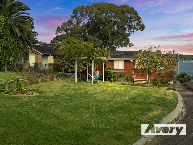 89 Bay Road, Bolton Point, NSW 2283