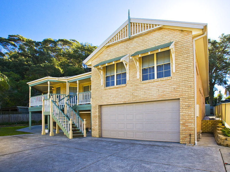17 Addison Road, New Lambton, NSW 2305 17 Addison Road, New Lambton, NSW 2305