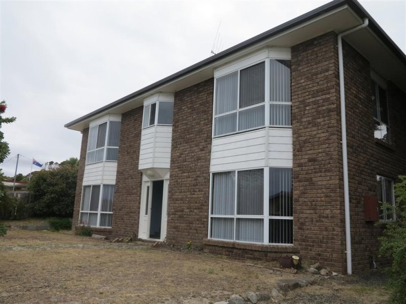 40 Scamander Avenue, Scamander, TAS 7215