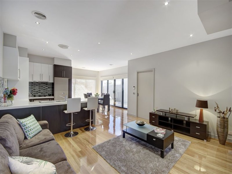 15 Julian Street, Newtown, Vic 3220 Property Details