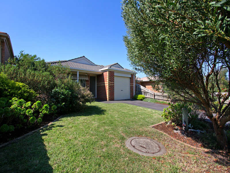 135 Fifth Avenue, Rosebud, Vic 3939 Property Details