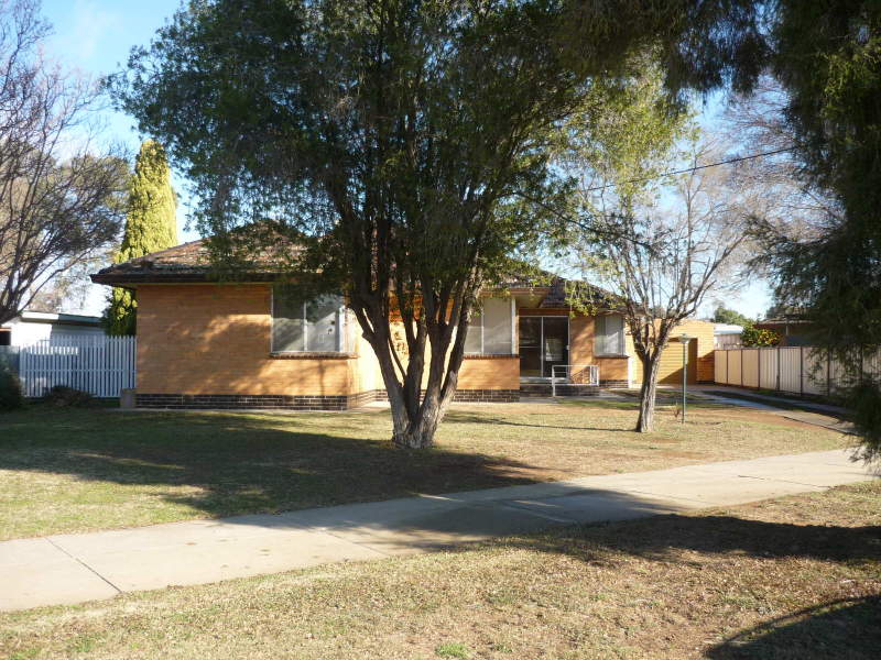 4 FINDLAY AVENUE, Leitchville, Vic 3567 Property Details