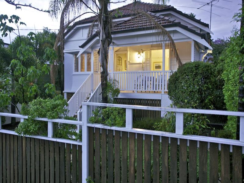 33 Ormond Street, Ascot, Qld 4007 Property Details