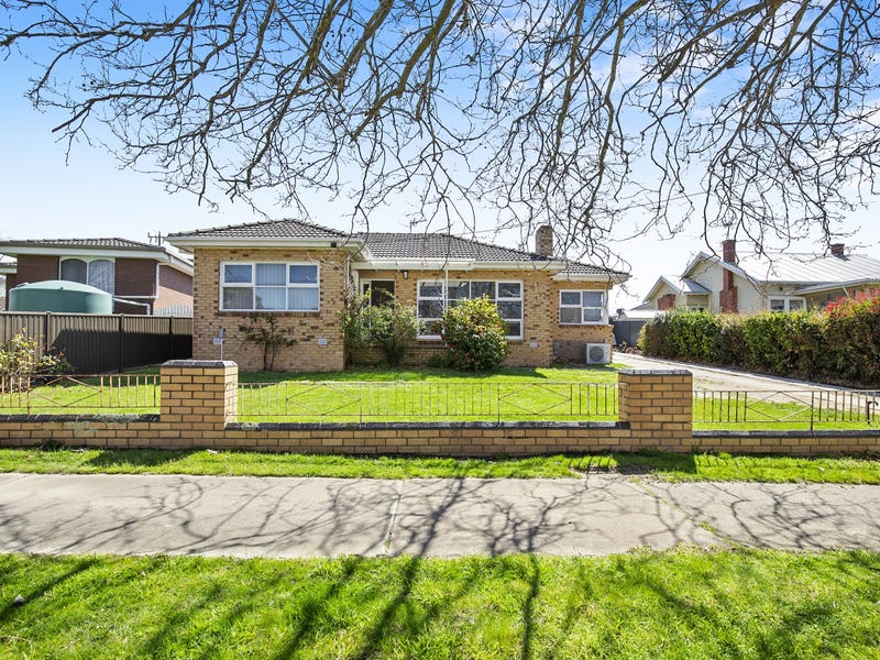 18 Barkly Street W, Ararat, Vic 3377
