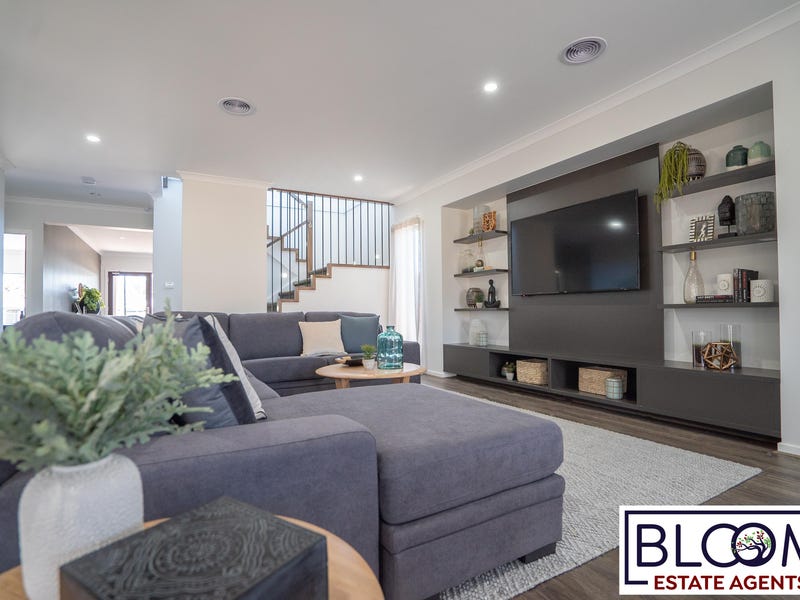 7 Grovedon Circuit, Donnybrook, Vic 3064 House for Sale realestate