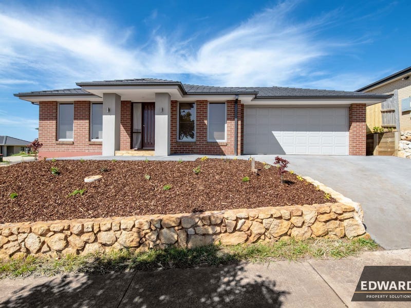 77 Jackson Drive, Drouin, Vic 3818 Property Details