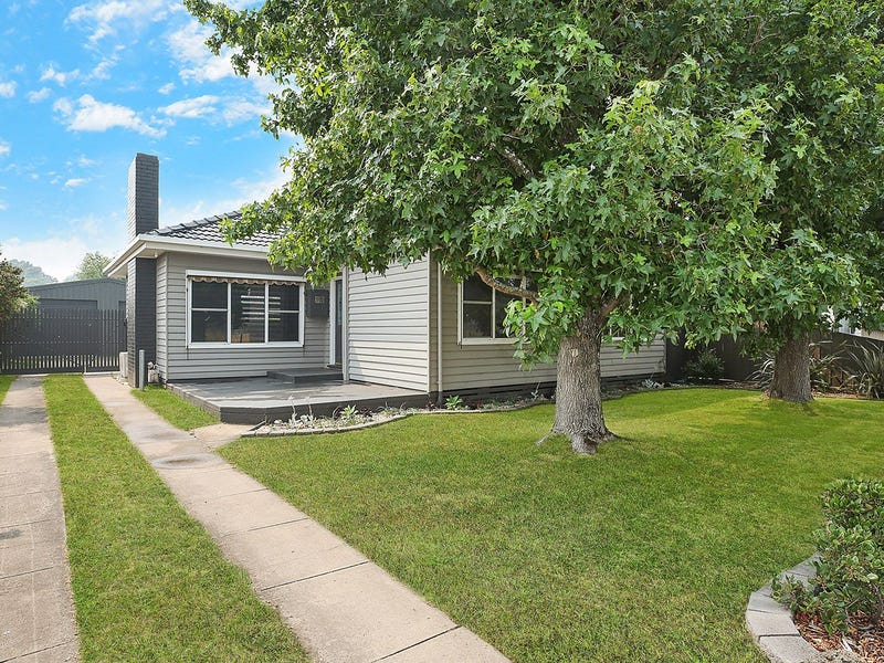 90 Hart Street, Colac, Vic 3250 Property Details